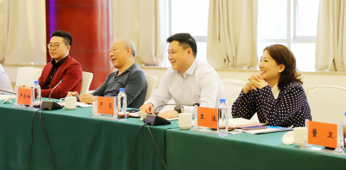 同新疆博州黨委副書記王貴駟、常務(wù)副州長曾健會(huì)談3.png
