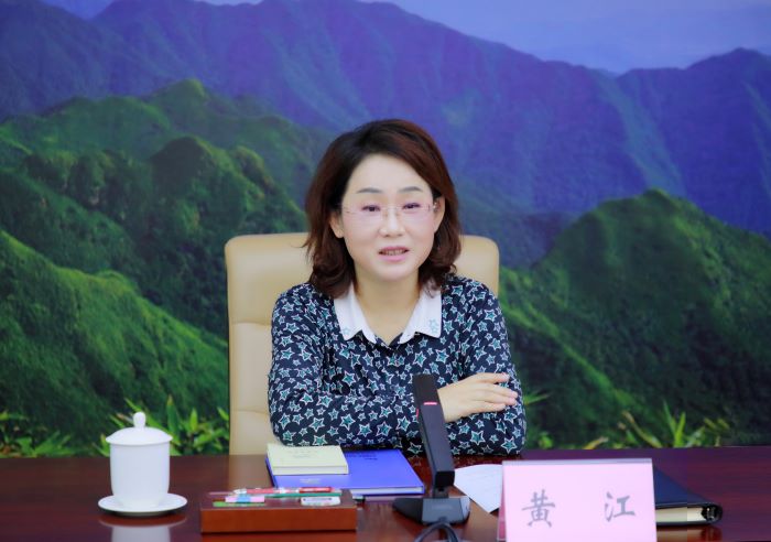 20240918嚴(yán)昊與廣西防城港市委書記黃江會談2.jpg