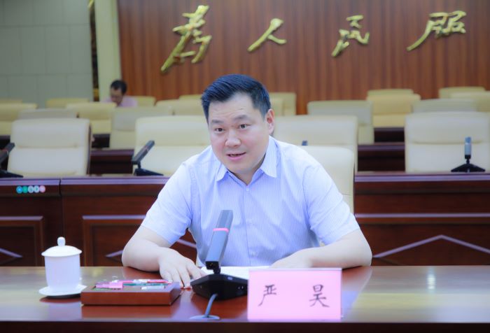 20240918嚴(yán)昊與廣西防城港市委書記黃江會談3.jpg