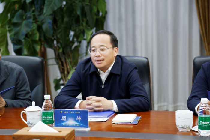20240927嚴(yán)昊主席與江蘇淮安市委副書記、市長顧坤會談3.jpg