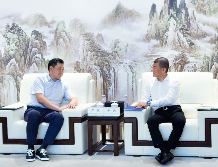 20250630嚴(yán)昊主席同深圳市地鐵集團(tuán)黨委書記、董事長，萬科集團(tuán)董事會主席辛杰會談2.jpg